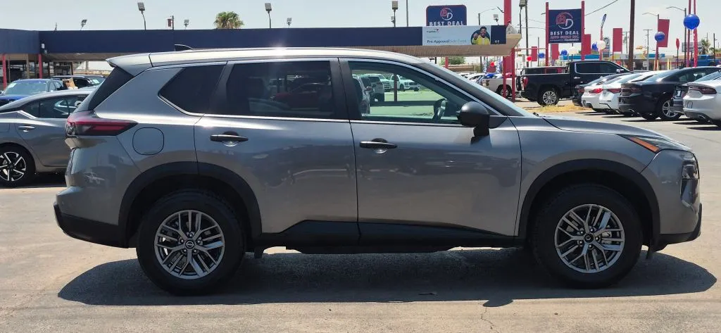 Nissan Rogue photo 7