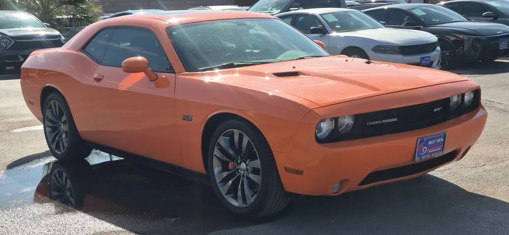 Dodge Challenger photo 8