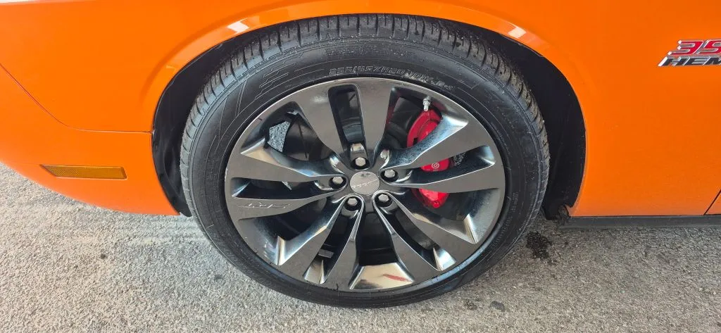 Dodge Challenger photo 18