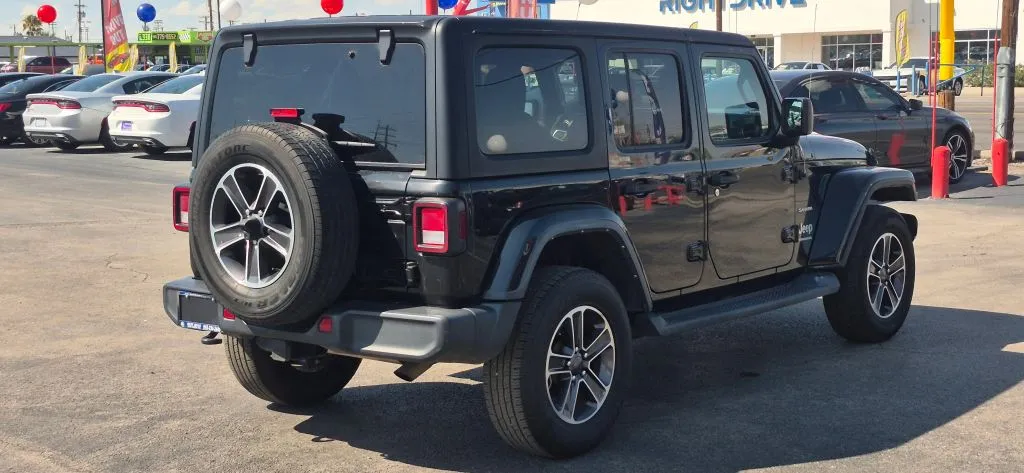 Jeep Wrangler photo 6