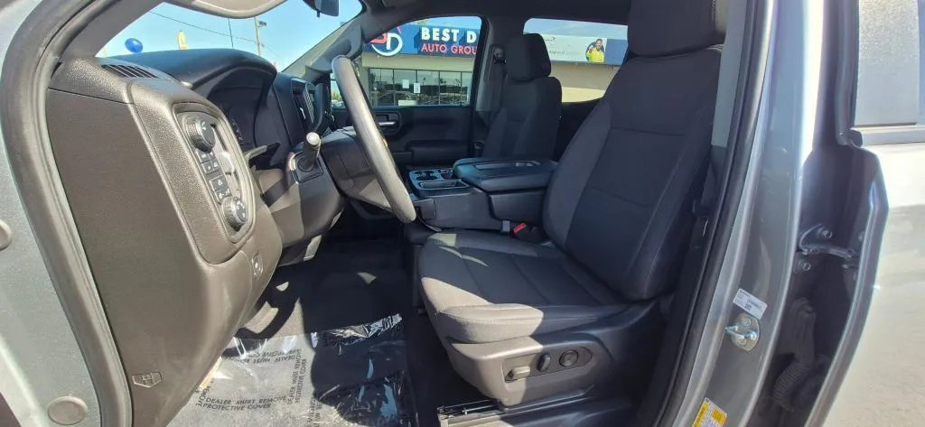 Chevrolet Silverado photo 11