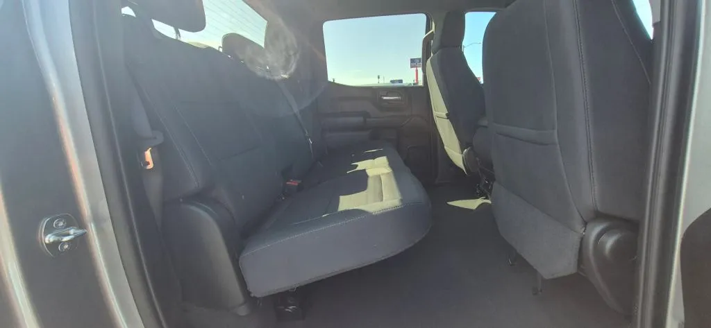 Chevrolet Silverado photo 13
