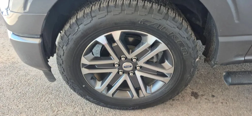 Ford F-150 photo 16