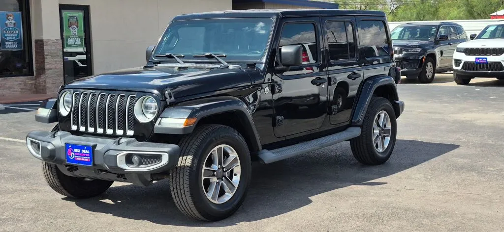 Jeep Wrangler photo 2