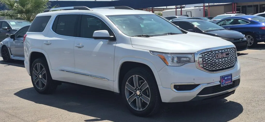 GMC Acadia photo 8