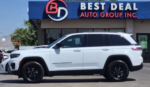 White 2024 Jeep Grand Cherokee Altitude Sport Utility 4D for sale in El Paso, TX