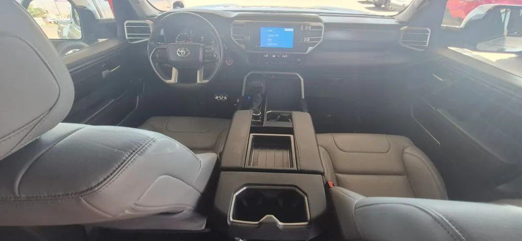 Toyota Tundra photo 15