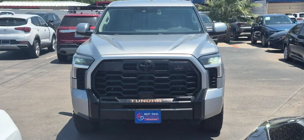 Toyota Tundra photo 9