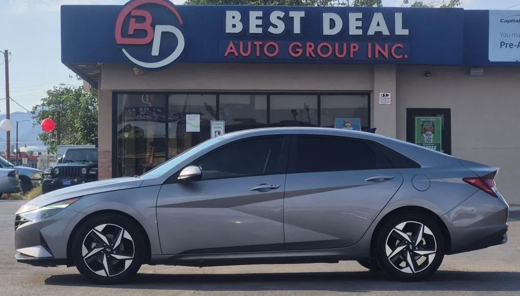 Gray 2023 Hyundai Elantra SEL Sedan 4D for sale in El Paso, TX