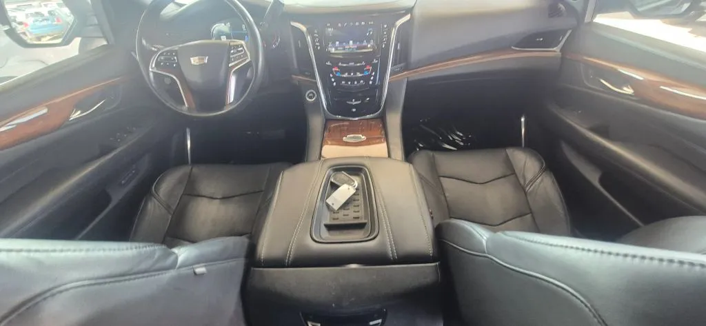 Cadillac Escalade photo 18