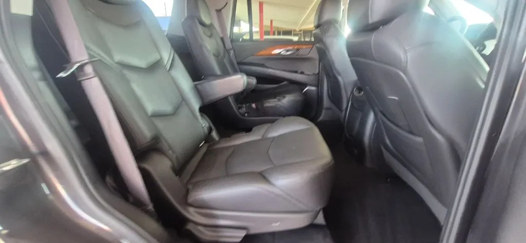 Cadillac Escalade photo 16