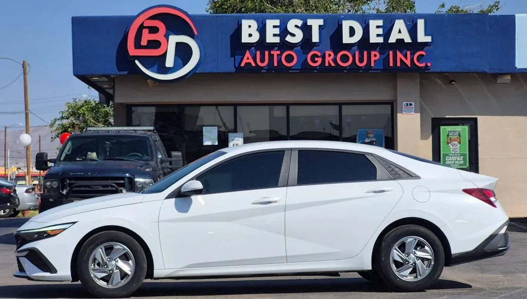White 2025 Hyundai Elantra SE Sedan 4D for sale in El Paso, TX