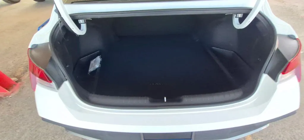 Hyundai Elantra photo 17