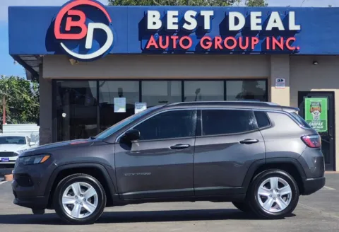 Gray 2022 Jeep Compass Latitude Sport Utility 4D for sale in El Paso, TX