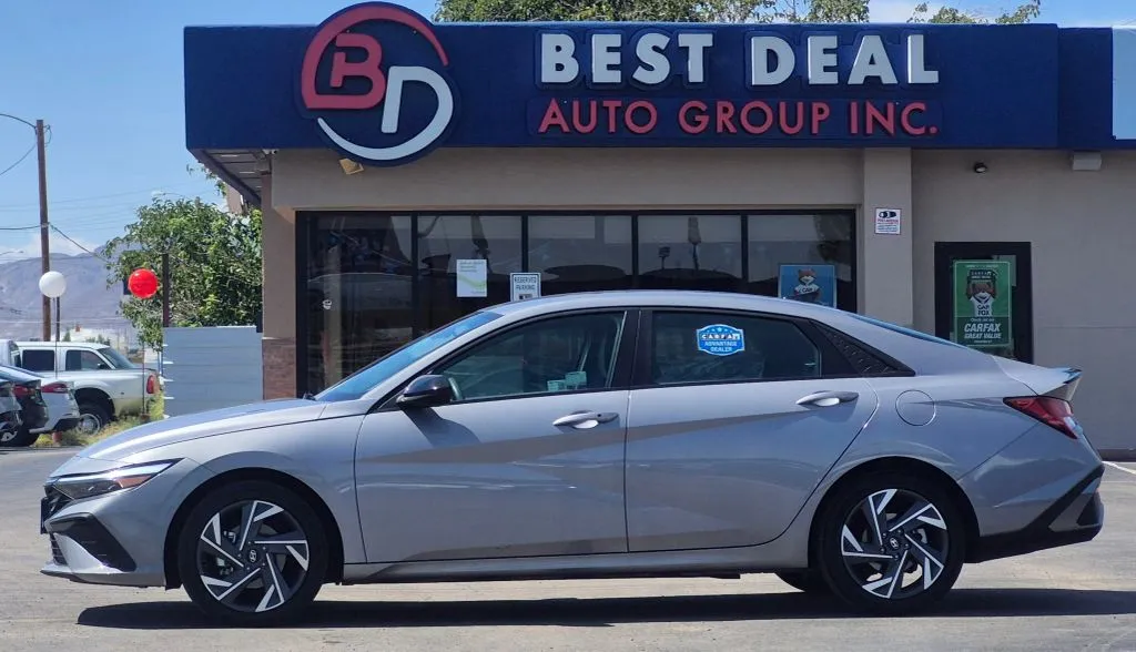 2025 Hyundai Elantra Hybrid SEL Sport HEV Sedan 4D