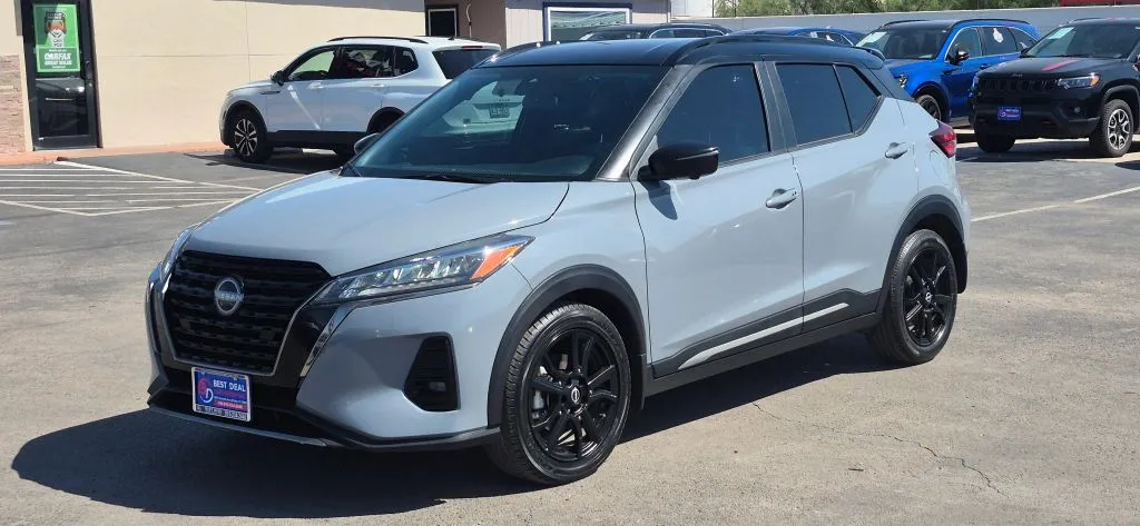 Nissan Kicks photo 2