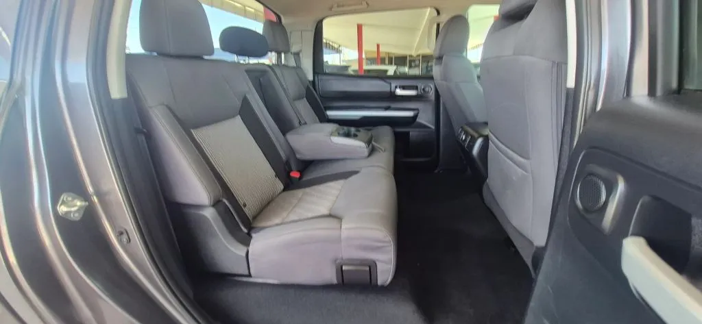 Toyota Tundra photo 13