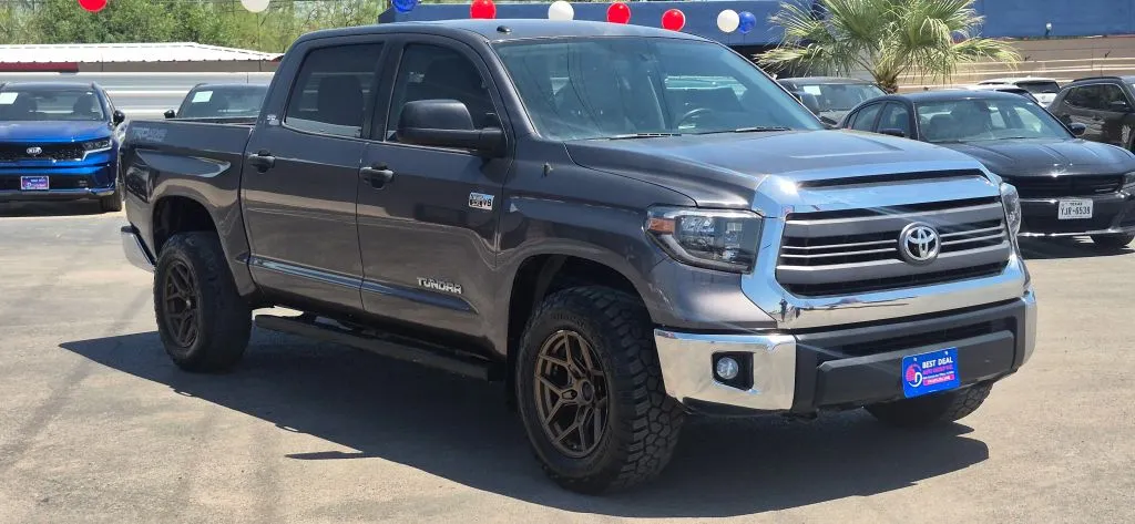 Toyota Tundra photo 8