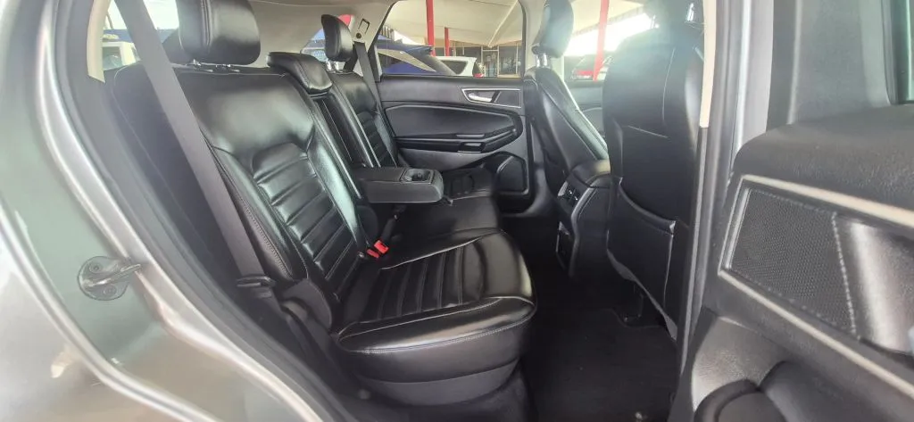 Ford Edge photo 12