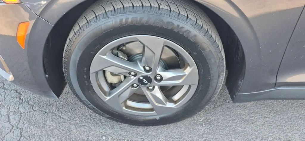 Kia K5 photo 18