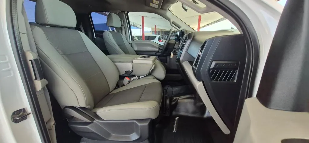 Ford F-150 photo 16