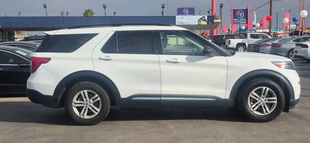 Ford Explorer photo 7
