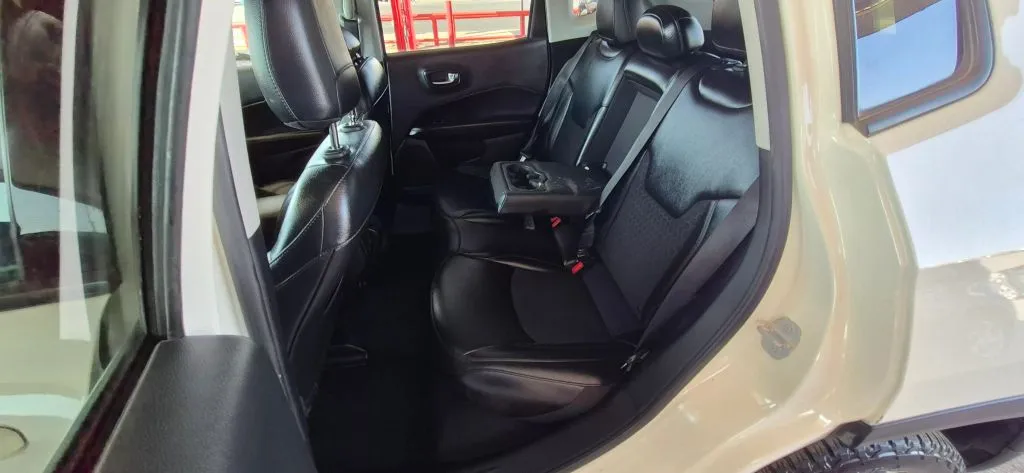 Jeep Compass photo 12