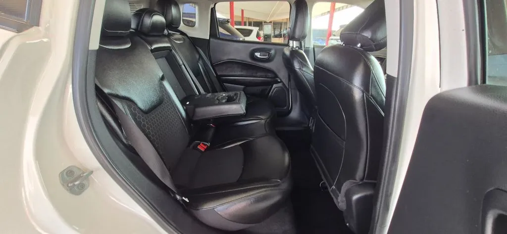 Jeep Compass photo 13