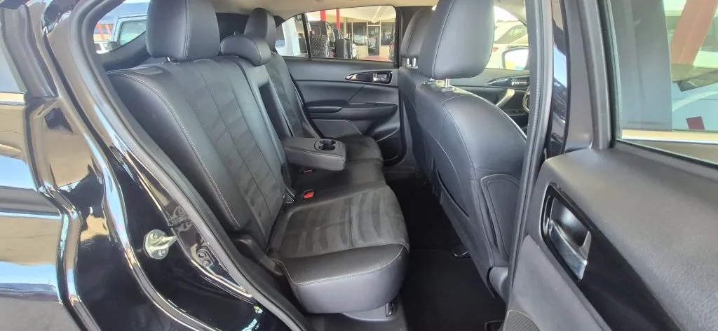 Mitsubishi Eclipse Cross photo 12
