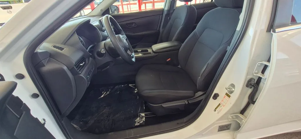 Nissan Sentra photo 10