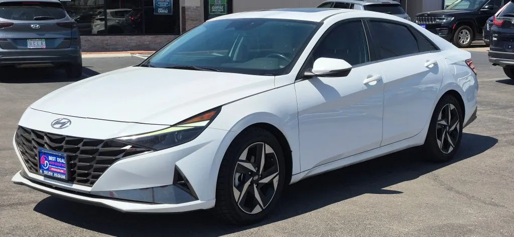 Hyundai Elantra photo 2