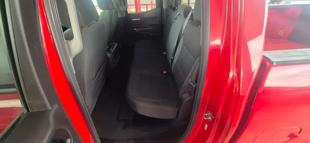 Chevrolet Silverado photo 12