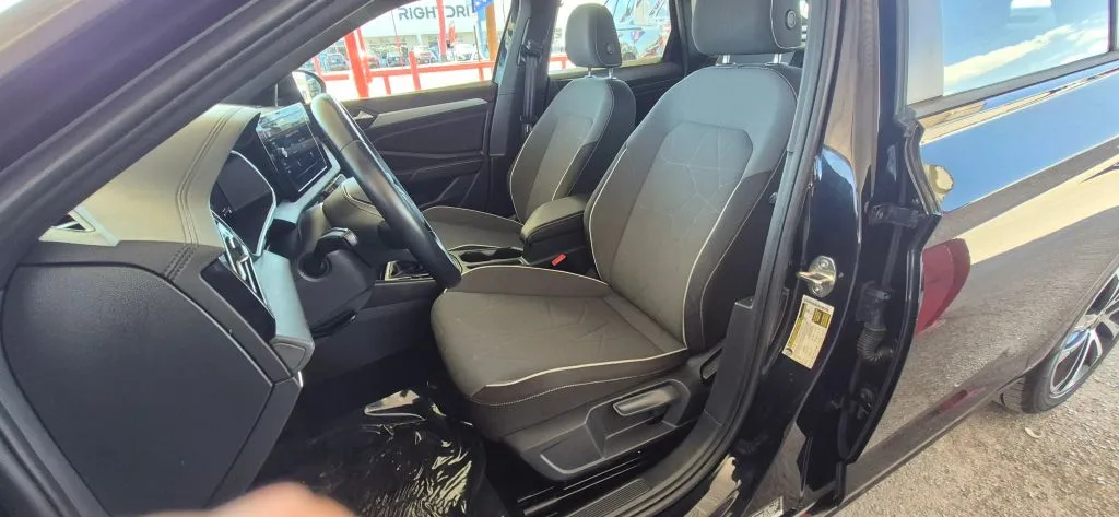 Volkswagen Jetta photo 11