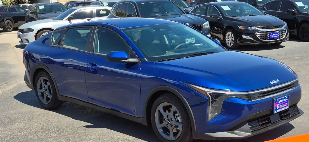 Kia K4 photo 8