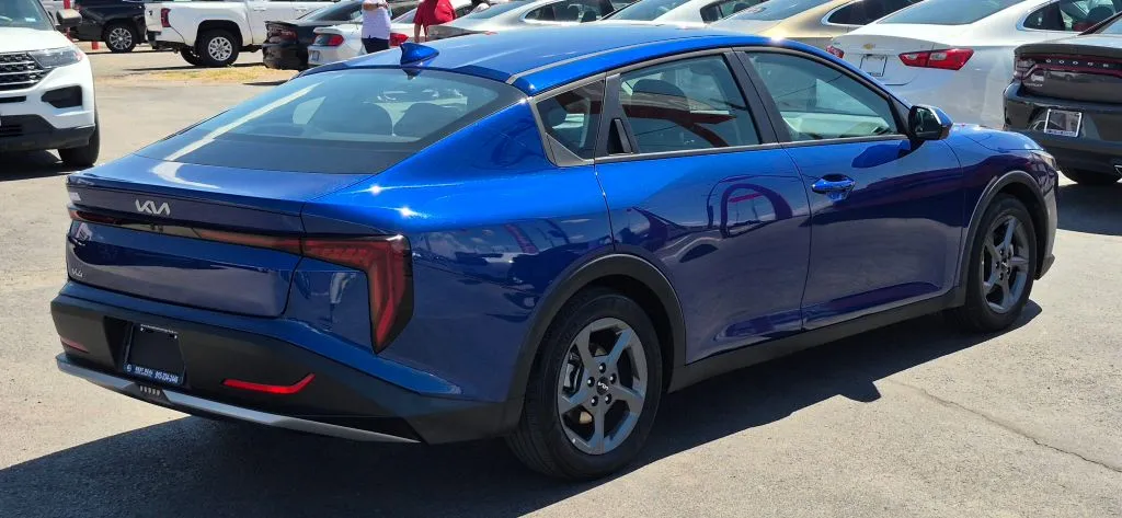 Kia K4 photo 6