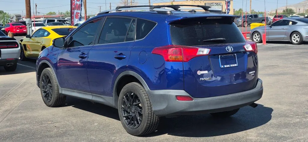 Toyota RAV4 photo 4