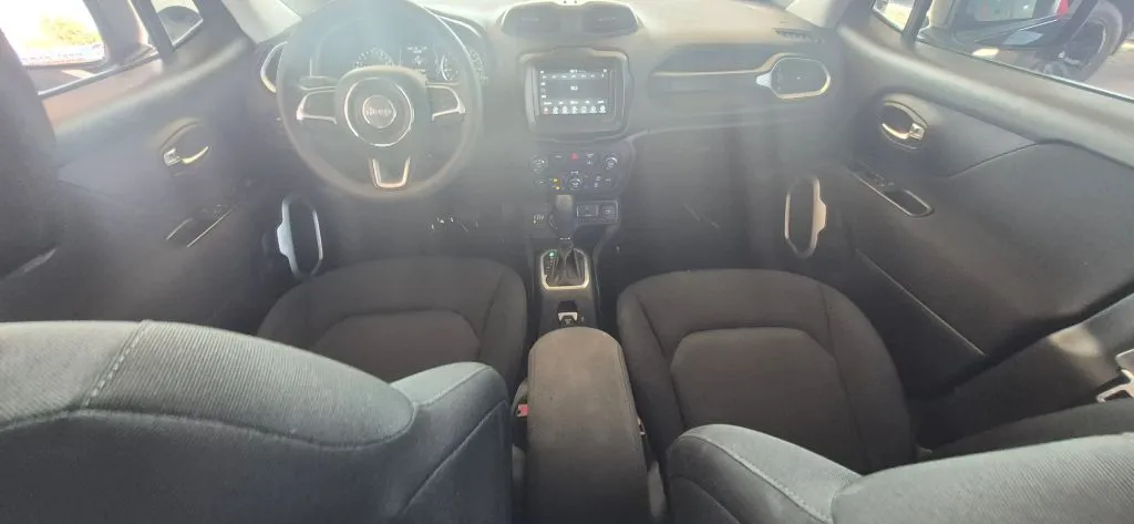 Jeep Renegade photo 15