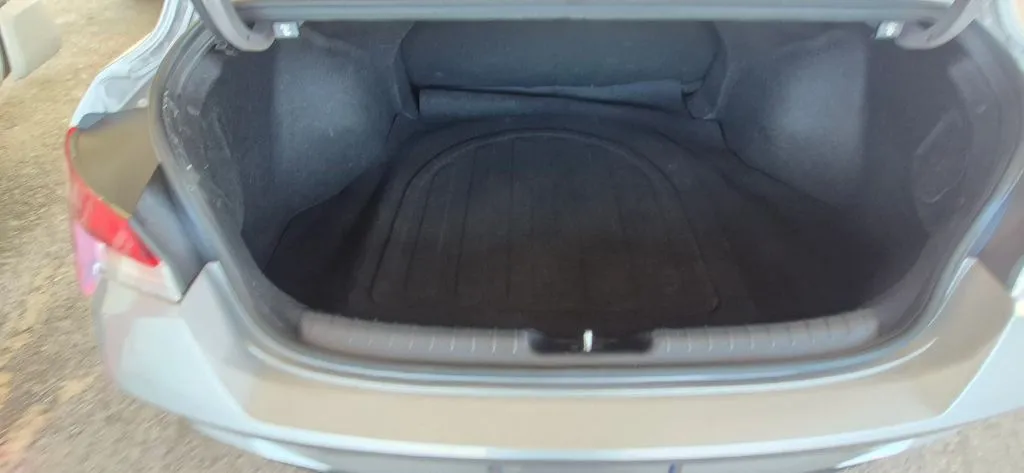 Hyundai Elantra photo 16