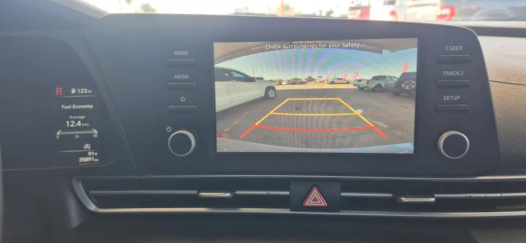 Hyundai Elantra photo 17