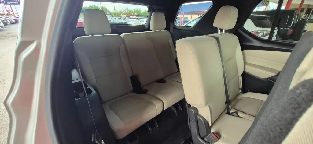Chevrolet Traverse photo 14