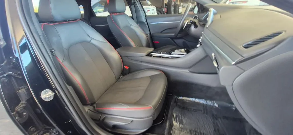 Hyundai Sonata photo 14