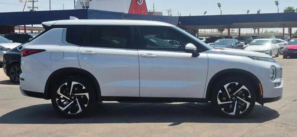 Mitsubishi Outlander photo 7