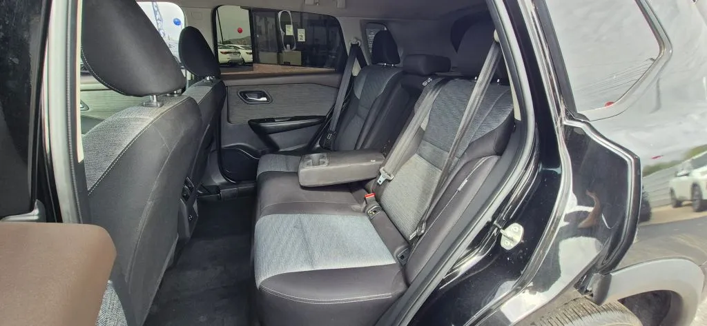 Nissan Rogue photo 12