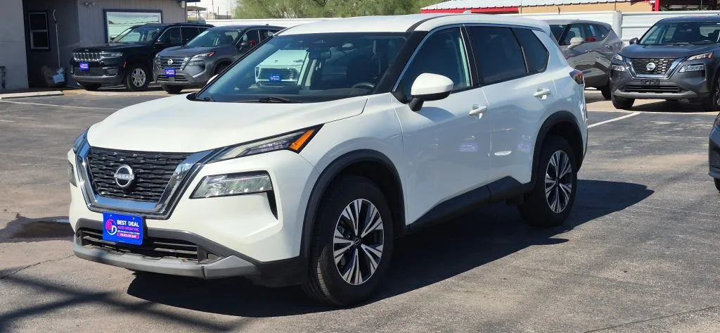 Nissan Rogue photo 2