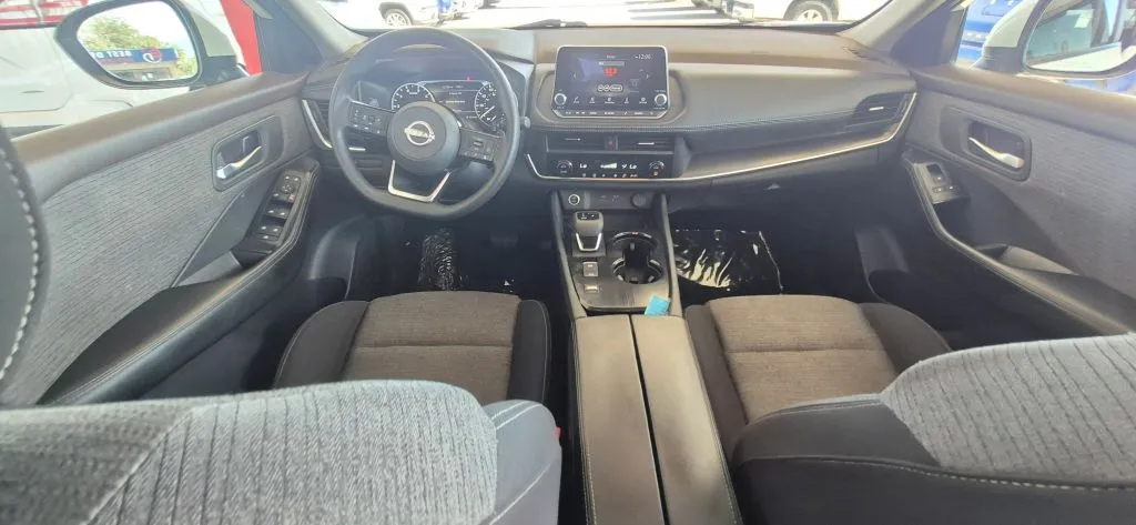Nissan Rogue photo 15