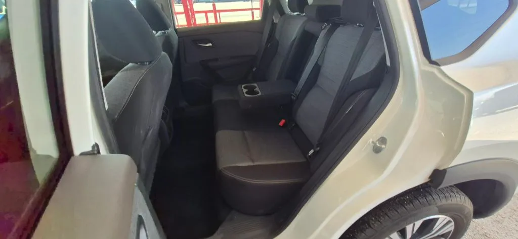 Nissan Rogue photo 12