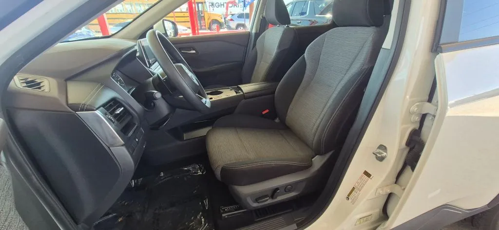 Nissan Rogue photo 11