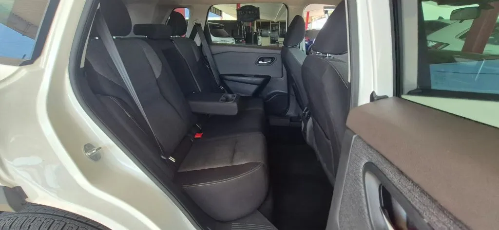 Nissan Rogue photo 13