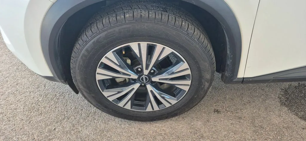 Nissan Rogue photo 18