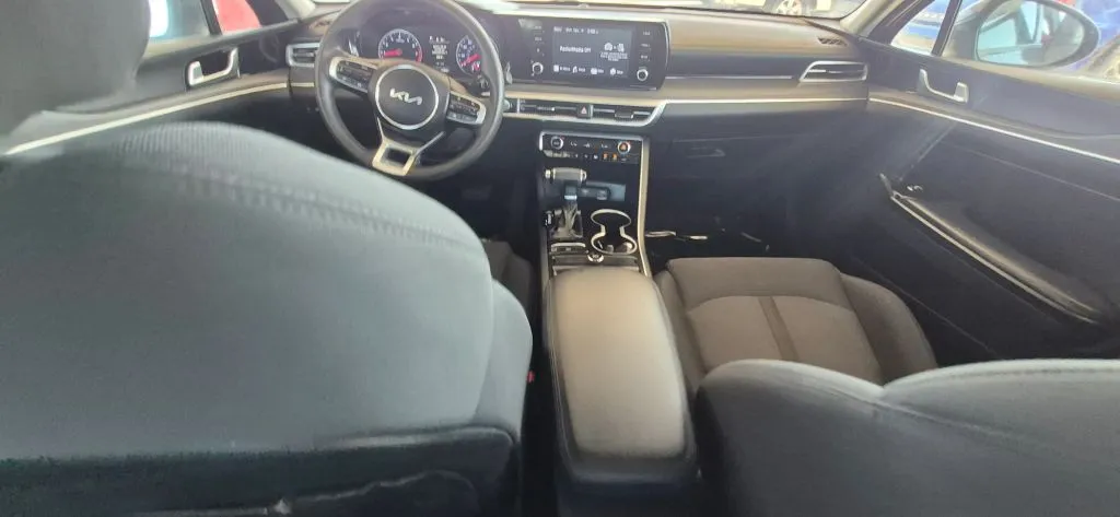 Kia K5 photo 15